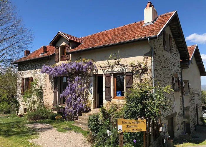 Роскошный шатер La Yourte De La Mariotte *