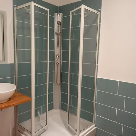 La Yourte De La Mariotte * Montredon (Lot)