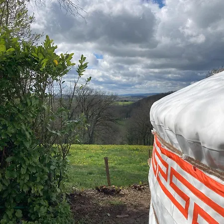 La Yourte De La Mariotte * Montredon (Lot)