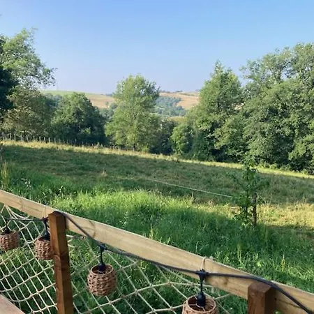 Lüks kamp alanı La Yourte De La Mariotte Montredon (Lot)